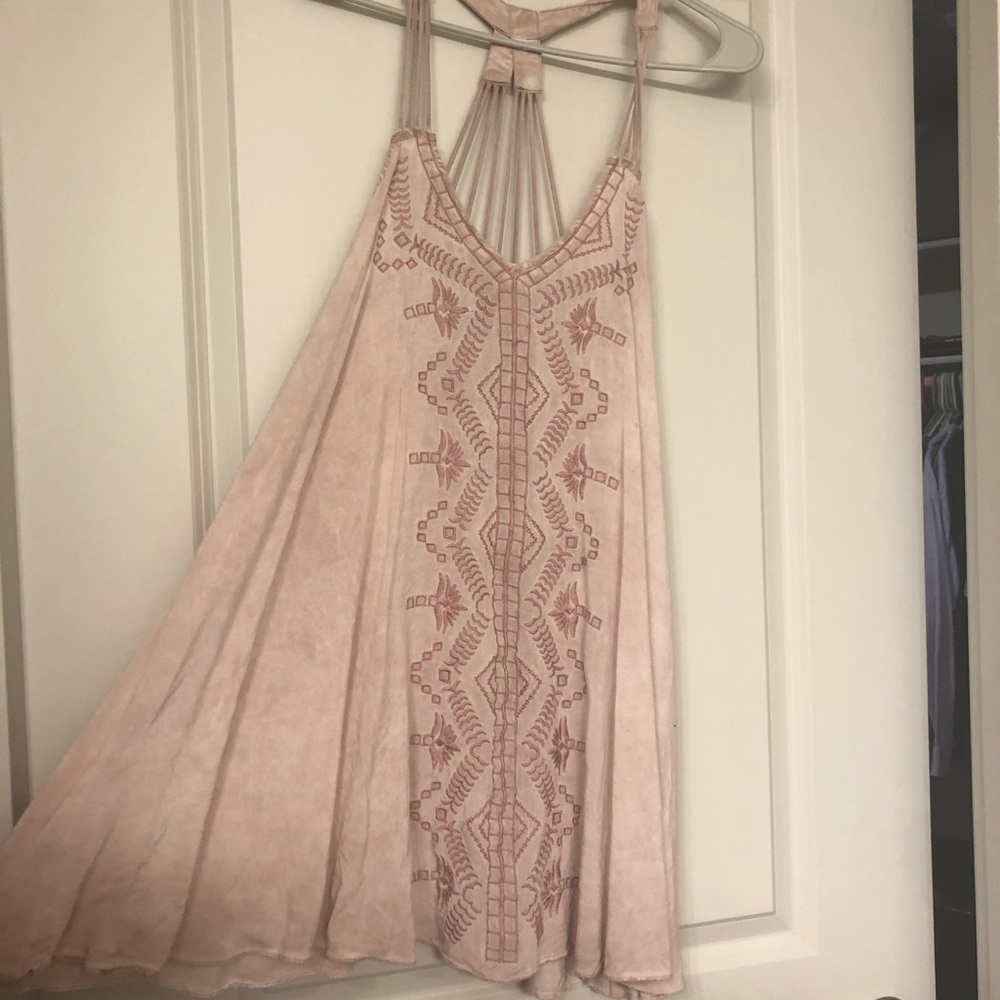 Strapy short light pink sun dress